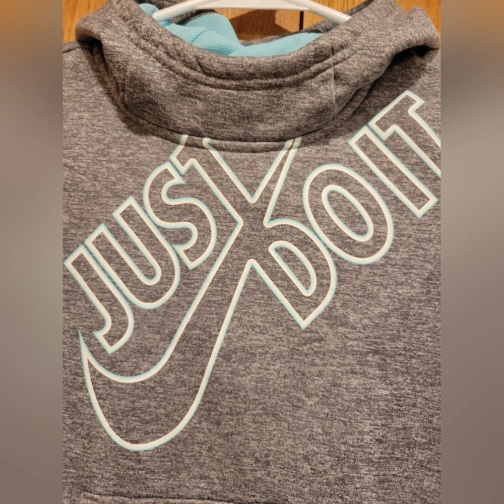 Girls Nike Dri-fit Gray And Teal Hoodie   Size Small 7/8